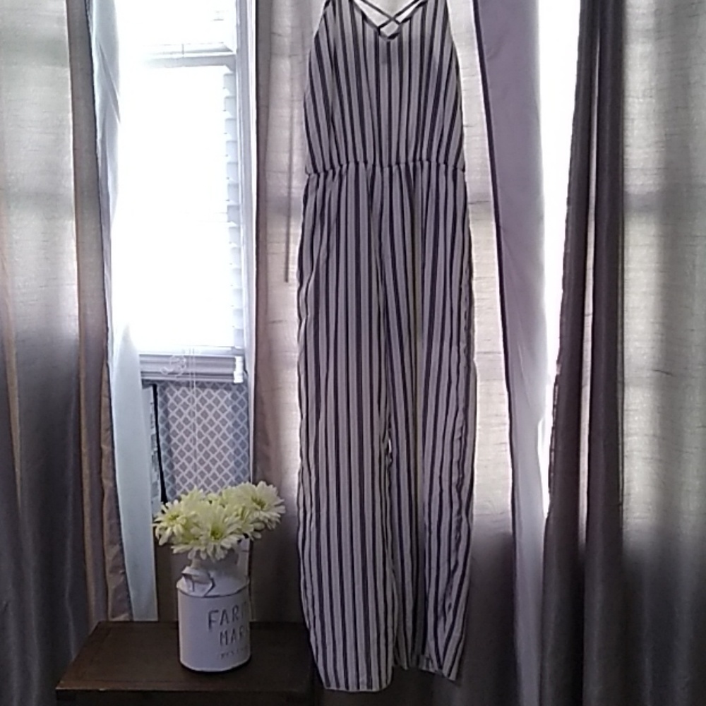 BEAUTIFUL Black and White Striped Jumper Size L